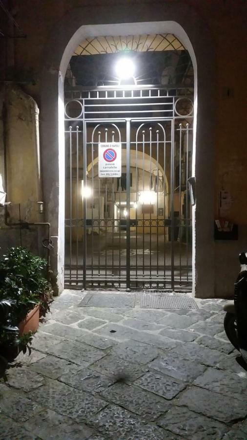 Апартаменты Il Volo Del Gabbiano Неаполь Экстерьер фото